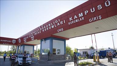  'Bir Türk subayı olduğu bölgeyi bırakır kaçar mı?'