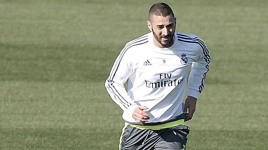 قدم: الإصابة تبعد بنزيما عن الريال لفترة من الوقت