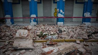 Мексико прогласи тридневна жалост - во земјотресот досега загинаа 61 лице