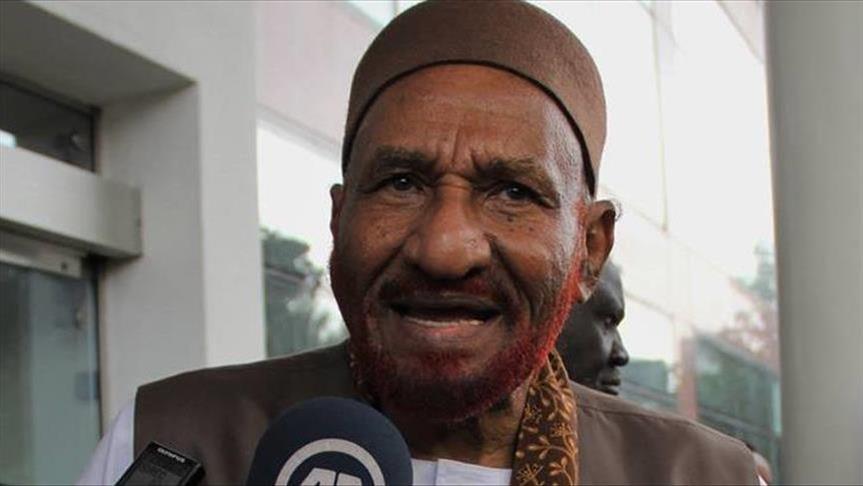 المهدي: رفع السودان من قائمة الإرهاب مرتبط بالمحكمة الجنائية 