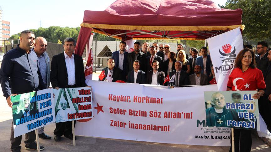 FETÖ davalarının takibi için adliye önüne çadır kurdular