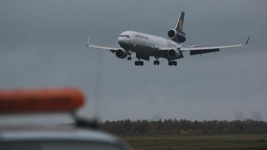 Pemerintah swastanisasi 10 bandara dan 20 pelabuhan 