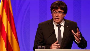 حكومة إقليم كتالونيا تعلّق إعلان الانفصال