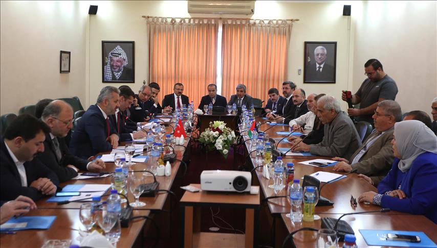 Turkish lawmakers visit Palestinian Legislative Council