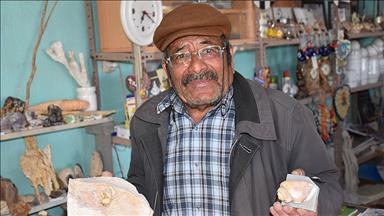 30 yıllık taş koleksiyonu için meraklısını arıyor