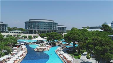 تركيا تستهدف 50 مليون سائح بحلول 2023