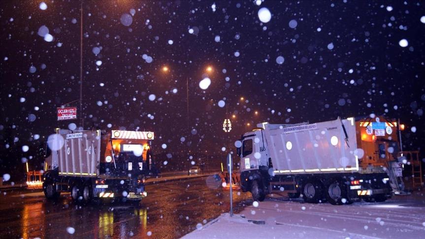خوله‌كه‌كانی سه‌ره‌تای ساڵی نوێ له‌ رۆژهه‌ڵاتی ئه‌نادۆڵ، به‌ به‌فربارین ده‌ستیپێكرد