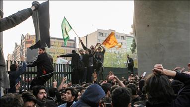 Мир с обеспокоенностью следит за событиями в Иране  