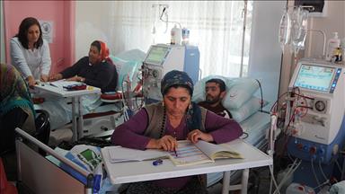 Hayallerine 'diyalizde' kavuştular