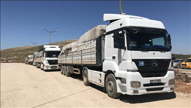 Turkish agency sends 5 truckloads of aid to Syria