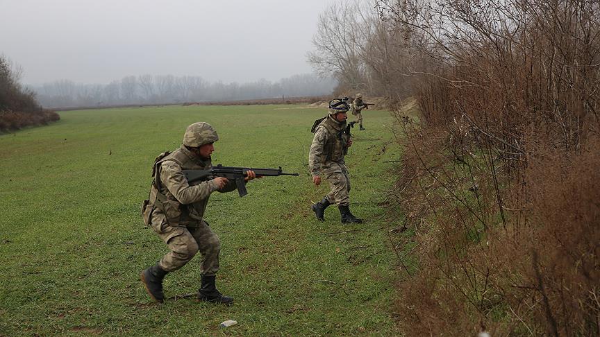 PKK şüphelileri sınırda yakalandı