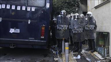 Грција: Во тепачка меѓу бегалците смртно настрада 17-годишник 