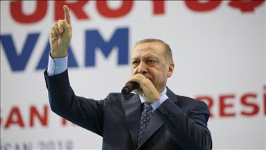 ئەردۆغان: "کەسانێک دەیانەوێت فیتنە و خراپەکاری بھێنە ئاراوە"