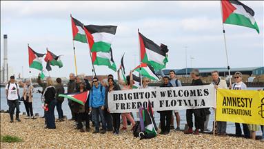 Freedom flotilla boat visits English port of Brighton