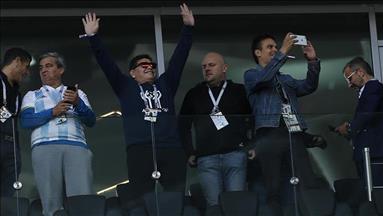 مارادونا: فرنسا تستحق التأهل لنصف نهائي المونديال 