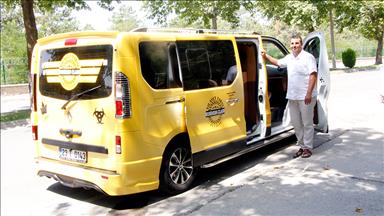 Yenilediği taksisinde hizmette sınır tanımıyor 