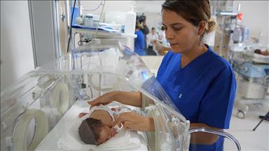 Ağırlığının 2 katı tümörle doğdu