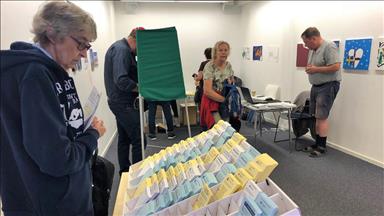 İsveç'te seçim sonuçlarında sağ blok önde