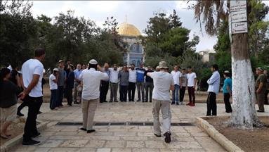 150 متطرفًا إسرائيليًا على رأسهم وزير يقتحمون المسجد الأقصى 