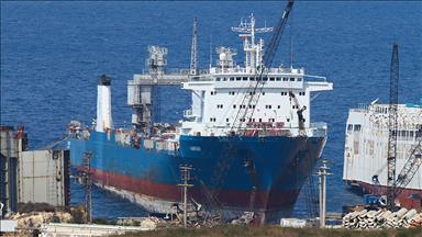 Denizi kirleten gemiye giriş ve çıkışlar yasaklandı