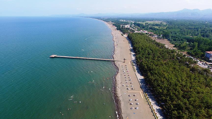 Miliç Plajı' binlerce turist çekti