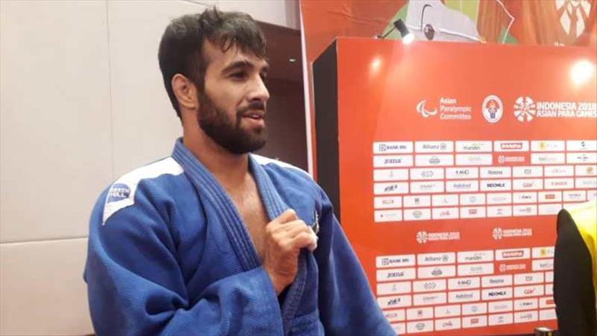 کسب نشان طلا توسط جودوکار نابینای ایرانی در بازی هایی پاراآسیایی جاکارتا