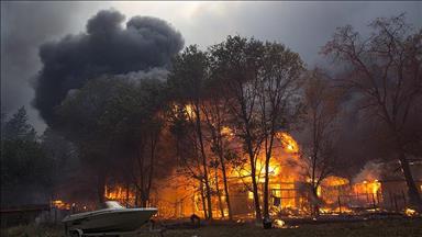 California orman yangınları nedeniyle zor günler geçiriyor
