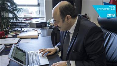 YÖK Başkanı Saraç'ın tercihi 'Türk Bayrağı Afrin'de' oldu