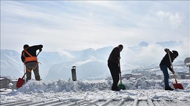 Ekmeklerini 'kar'dan çıkartıyorlar