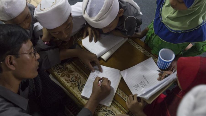 الدراسة في ماليزيا.. حلم صعب المنال لأطفال الروهنغيا 