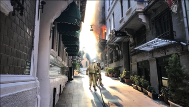 Zjarr në një ndërtesë në Stamboll, 4 të vdekur