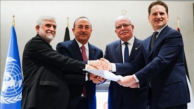 Авганистан донираше милион долари помош за палестинските бегалци