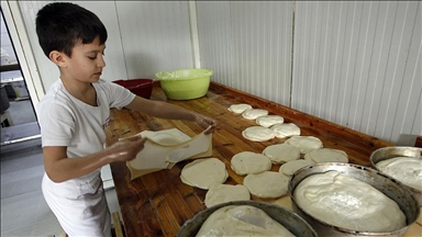 Devetogodišnji Novak, najmlađi buregdžija u Srbiji
