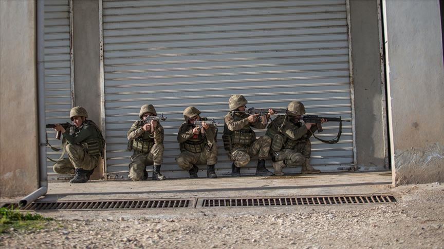 ВС Турции продолжают борьбу с террористами в сирийском Африне 