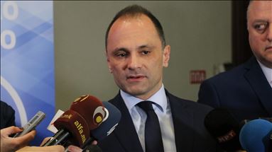 Ministri Filipçe paralajmëron risi në sistemin shëndetësor