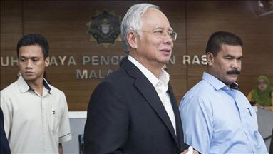 Jaksa: Najib salahgunakan jabatan untuk terima gratifikasi