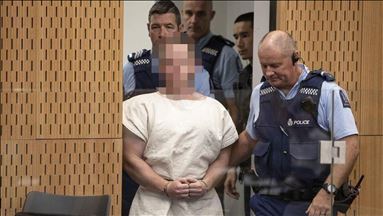 شرطة نيوزيلندا: منفذ مجزرة المسجدَين يواجه 50 اتهامًا بالقتل