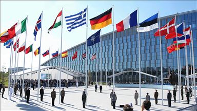 NATO’yu kim tehdit ediyor: Türkiye’nin S-400’leri mi, Beyaz Saray’ın Evanjelikleri mi?