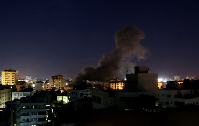 الطائرات الإسرائيلية تواصل شن غارت عنيفة على قطاع غزة 