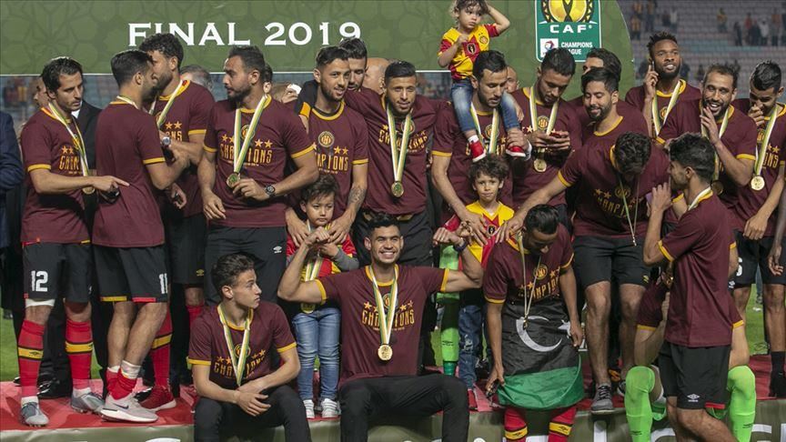 قدم: "كاف" يطالب الترجي التونسي بإعادة كأس الأبطال والميداليات 