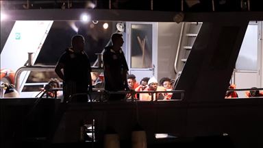 Malta, Akdeniz'de kurtarılan düzensiz göçmenleri 'şartlı' aldı
