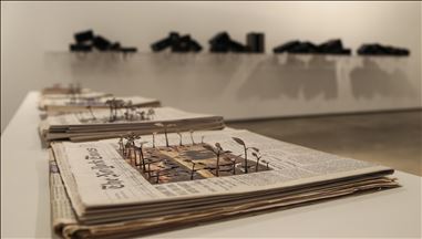 Koran Lebanon terbitkan halaman kosong di tengah krisis