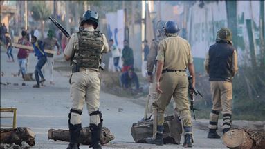 India tahan 500 orang di Jammu Kashmir