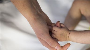 Turkish government bears treatment of Syrian baby girl