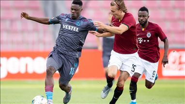 قدم: طرابزون سبور التركي ينتزع تعادلًا قاتلًا من براغ التشيكي 