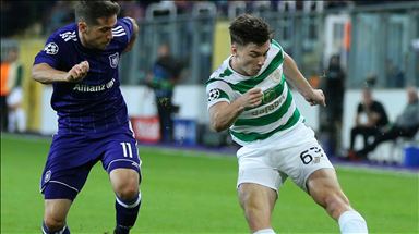 Arsenal'dan sol bek transferi