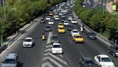 بازار خودروی ایران پس از تحریم‌ها در "کما" قرار گرفته است