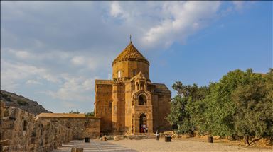 Di nav 8 mehan da 162 hezar kes çûn Girava Axtamarê