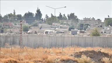 درگیری میان قبایل و تروریست‌های ی.پ.گ/پ.ک.ک در راس العین سوریه