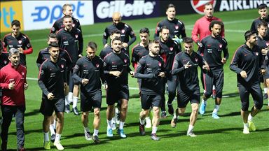 A Milli Futbol Takımı'nda mesai başladı